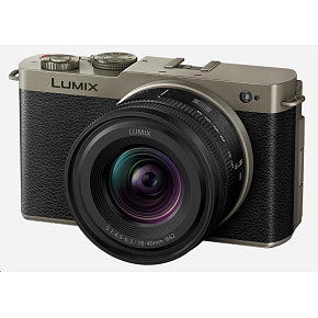 Panasonic Lumix DC-S9 + 18-40mm F4,5-6,3 Panasonic Lumix DC-S9 + 18-40mm F4,5-6,3