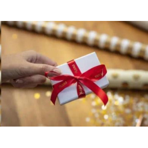 BROTHER TZE-RW34 - kazeta TZ šířky 12mm, TEXTILNÍ páska 4m- pro tvorbu dárků - NELEPÍCÍ -ČERVENÁ PÁSKA ZLATÝ POTISK gold BROTHER TZE-RW34 - kazeta TZ šířky 12mm, TEXTILNÍ páska 4m- pro tvorbu dárků - NELEPÍCÍ -ČERVENÁ PÁSKA ZLATÝ POTISK gold